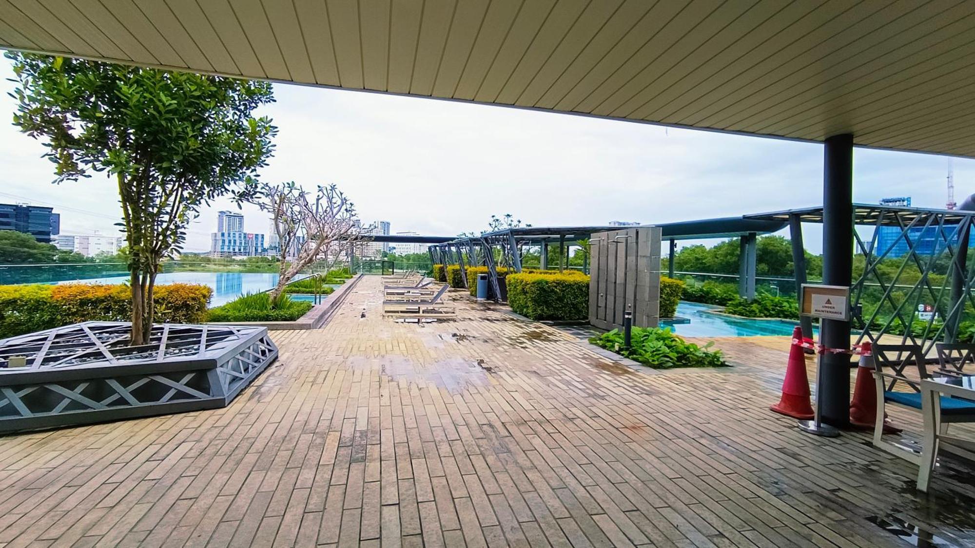 Empire Apartment *