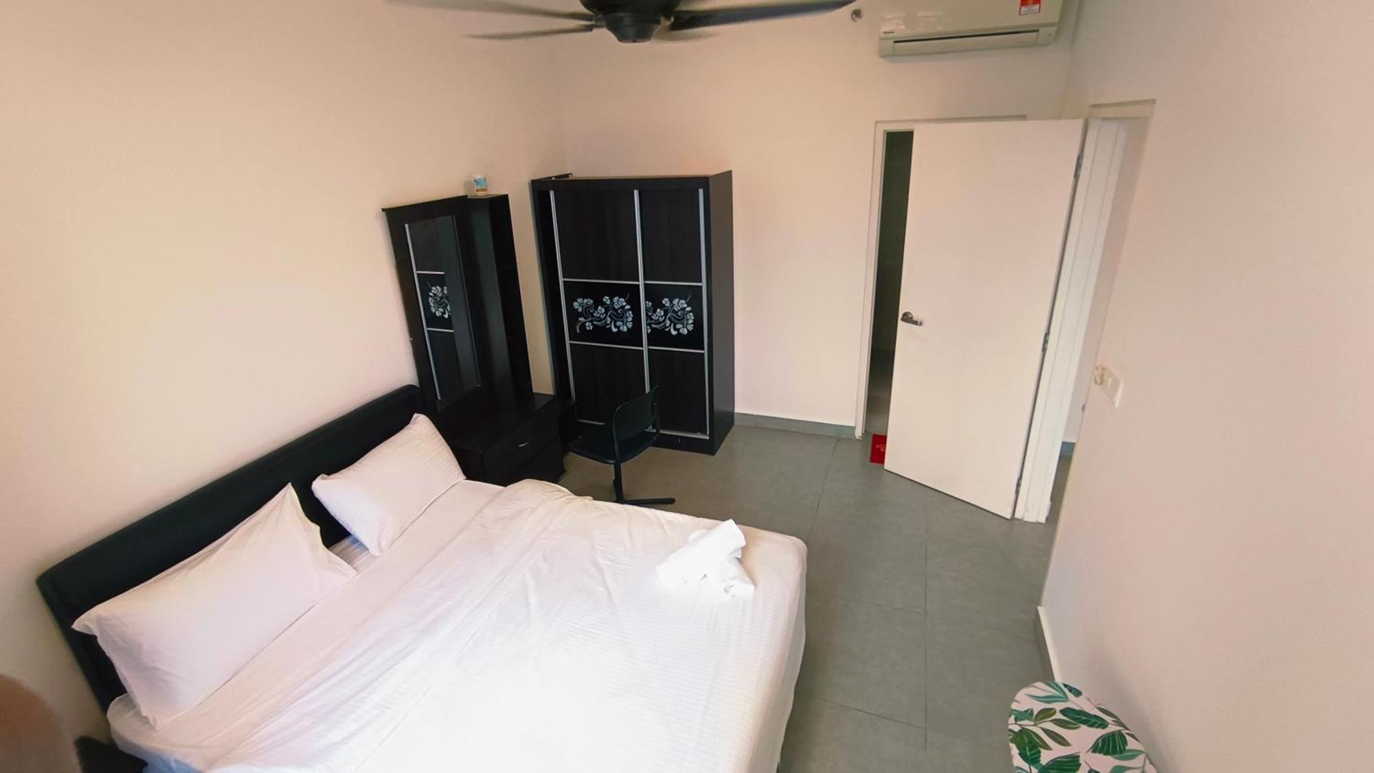 Empire Apartment *